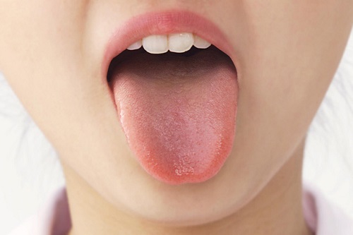 舌の裏側の静脈で血液のサラサラ度が分かる？